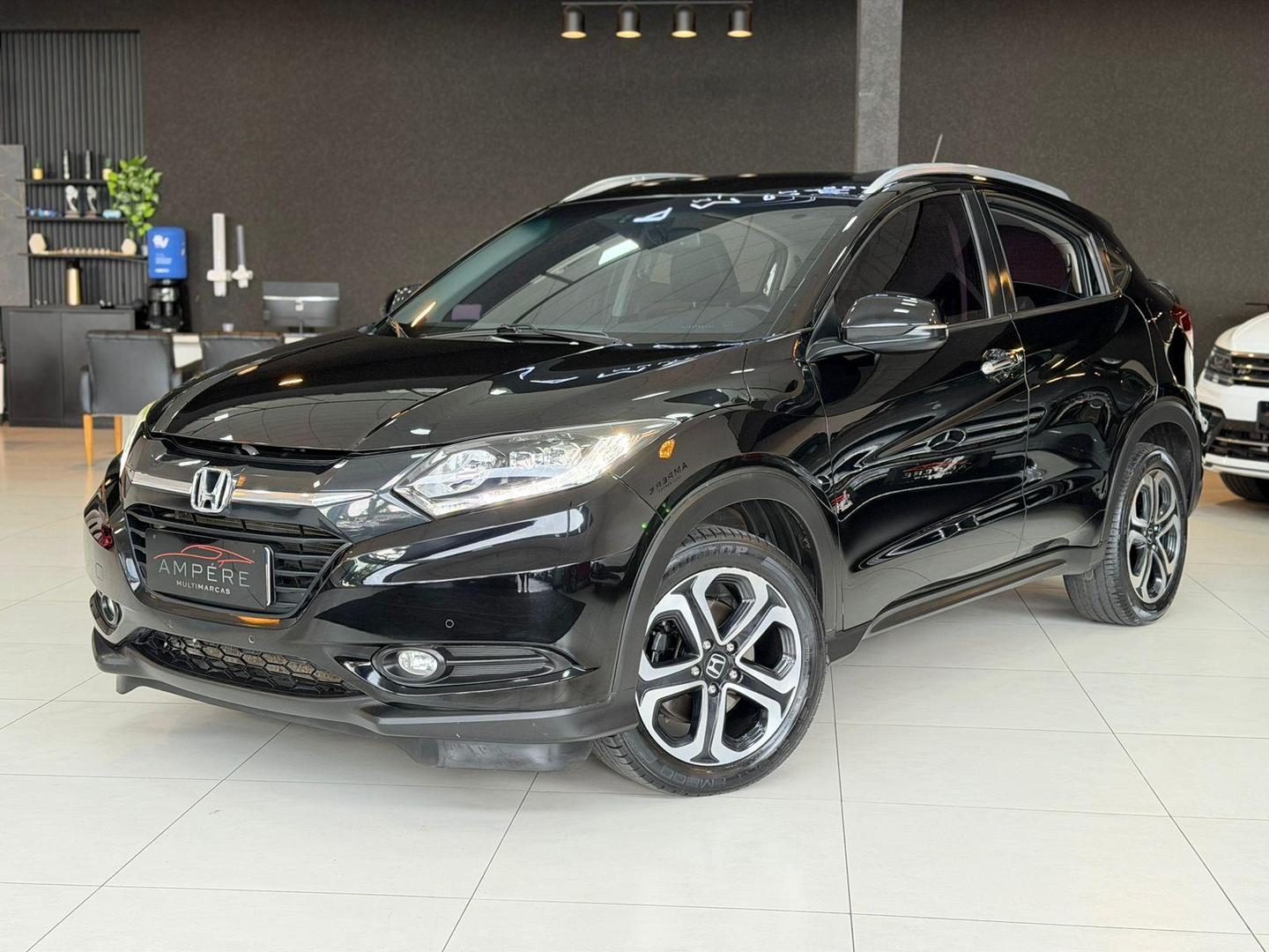 HONDA HR-V TOURING 2018 - Ampére Multimarcas - Veículos usados e semi novos à venda em Curitiba/PR