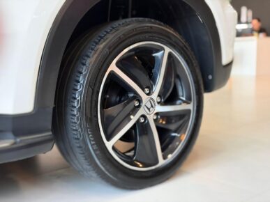 HONDA HR-V TOURING 2020 - Ampére Multimarcas - Veículos usados e semi novos à venda em Curitiba/PR