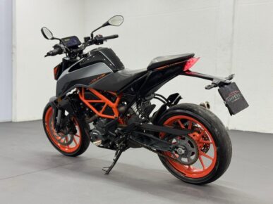 KTM 390 DUKE 2022 - Ampére Multimarcas - Veículos usados e semi novos à venda em Curitiba/PR