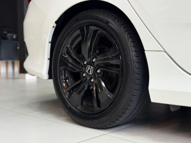 HONDA CIVIC 1.8 LXS 16V FLEX 4P MANUAL 2019 - Ampére Multimarcas - Veículos usados e semi novos à venda em Curitiba/PR