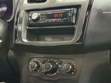 RENAULT LOGAN LIFE10MT 2020 - Ampére Multimarcas - Veículos usados e semi novos à venda em Curitiba/PR