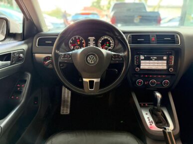 VOLKSWAGEN JETTA 2.0T 2014 - Ampére Multimarcas - Veículos usados e semi novos à venda em Curitiba/PR