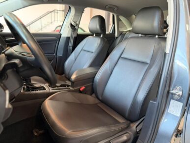 VOLKSWAGEN JETTA CL AF 2020 - Ampére Multimarcas - Veículos usados e semi novos à venda em Curitiba/PR