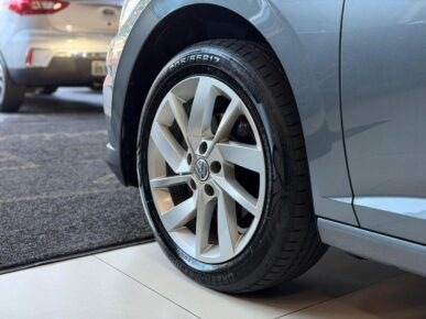 VOLKSWAGEN JETTA CL AF 2020 - Ampére Multimarcas - Veículos usados e semi novos à venda em Curitiba/PR