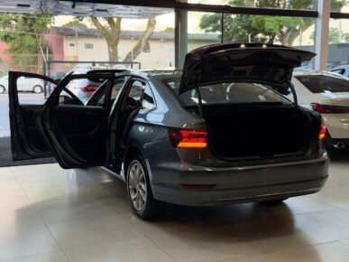 VOLKSWAGEN JETTA CL AF 2020 - Ampére Multimarcas - Veículos usados e semi novos à venda em Curitiba/PR