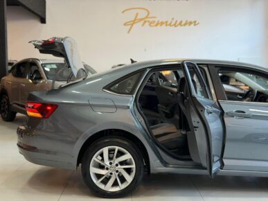 VOLKSWAGEN JETTA CL AF 2020 - Ampére Multimarcas - Veículos usados e semi novos à venda em Curitiba/PR