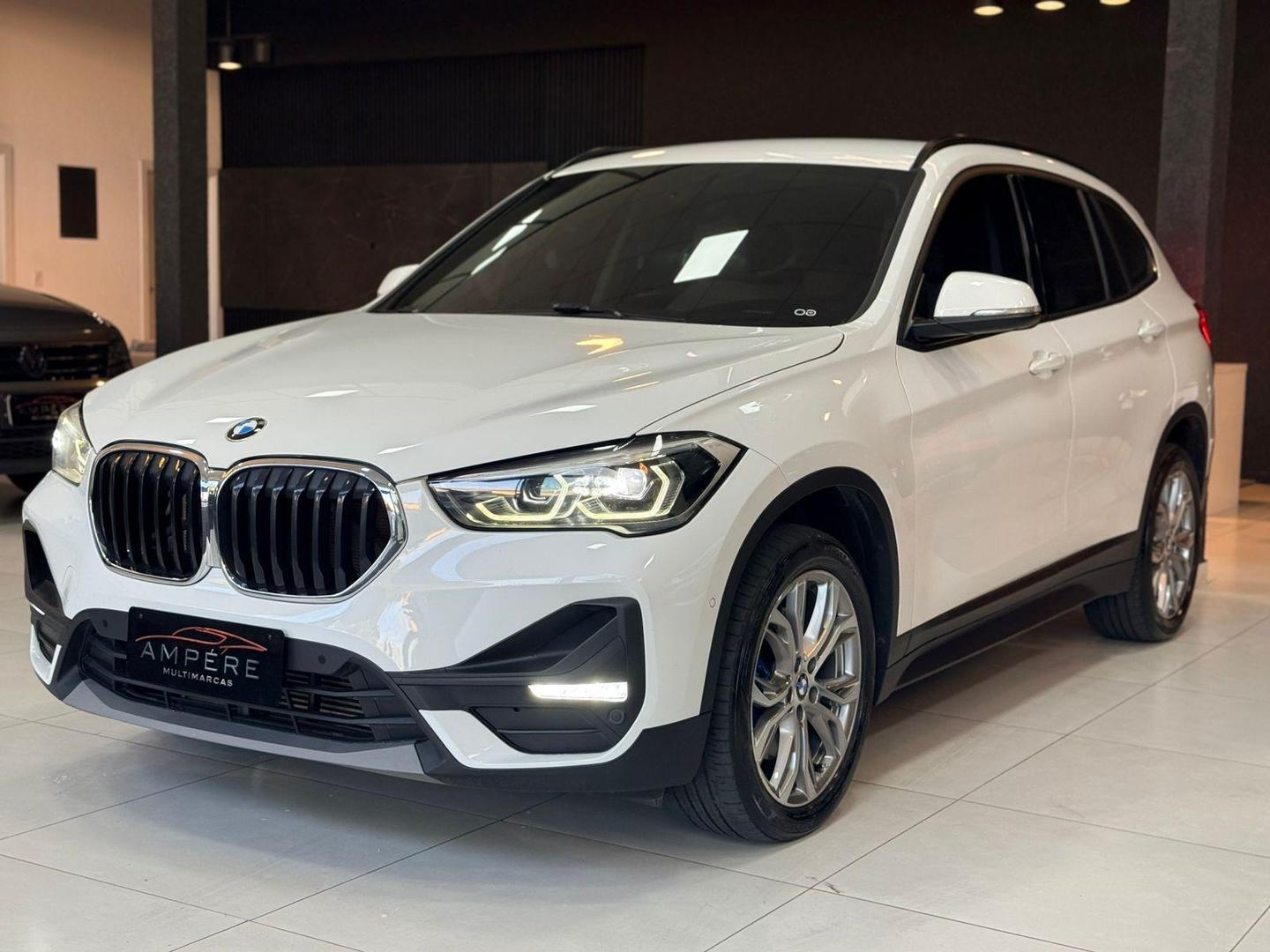 BMW X1 S20I ACTIVEFLEX 2022 - Ampére Multimarcas - Veículos usados e semi novos à venda em Curitiba/PR