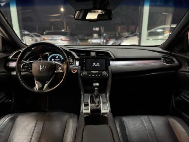 HONDA CIVIC TOURING CVT 2017 - Ampére Multimarcas - Veículos usados e semi novos à venda em Curitiba/PR