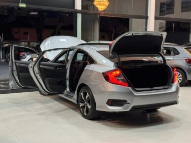 HONDA CIVIC TOURING CVT 2017 - Ampére Multimarcas - Veículos usados e semi novos à venda em Curitiba/PR