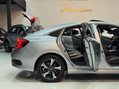 HONDA CIVIC TOURING CVT 2017 - Ampére Multimarcas - Veículos usados e semi novos à venda em Curitiba/PR