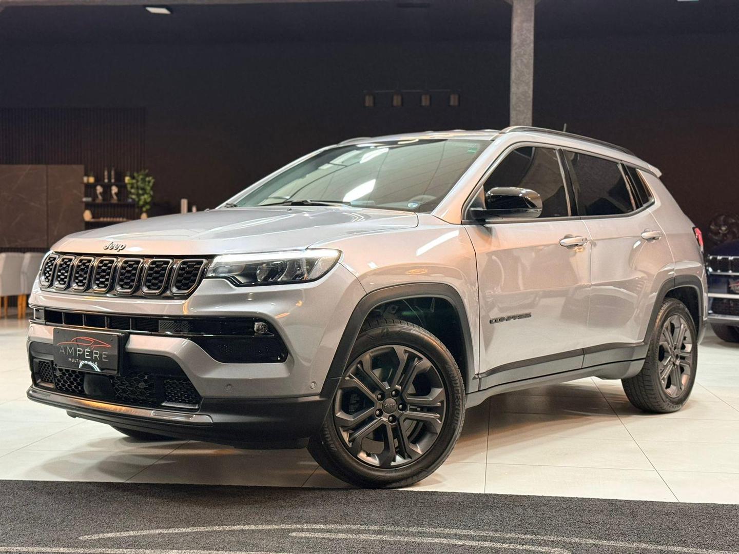 JEEP COMPASS LONGITUDE TF 2025 - Ampére Multimarcas - Veículos usados e semi novos à venda em Curitiba/PR