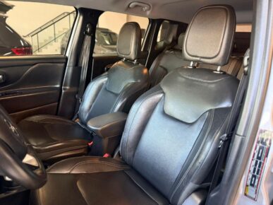 JEEP RENEGADE 2021 - Ampére Multimarcas - Veículos usados e semi novos à venda em Curitiba/PR