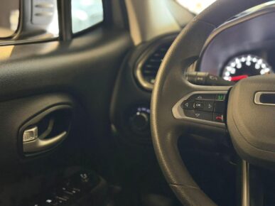 JEEP RENEGADE SPT T270 2023 - Ampére Multimarcas - Veículos usados e semi novos à venda em Curitiba/PR