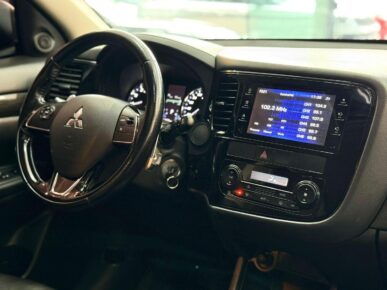 MITSUBISHI MMC OUTLANDER 2.0 2016 - Ampére Multimarcas - Veículos usados e semi novos à venda em Curitiba/PR