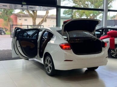 CHEVROLET CHEV CRUZE PRE NB AT 2020 - Ampére Multimarcas - Veículos usados e semi novos à venda em Curitiba/PR