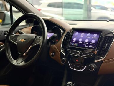 CHEVROLET CRUZE PRE HB AT 2020 - Ampére Multimarcas - Veículos usados e semi novos à venda em Curitiba/PR