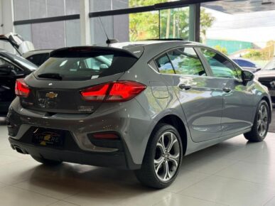 CHEVROLET CRUZE PRE HB AT 2020 - Ampére Multimarcas - Veículos usados e semi novos à venda em Curitiba/PR