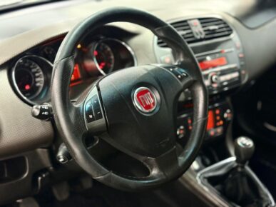 FIAT BRAVO ABSOLUTE 1.8 2012 - Ampére Multimarcas - Veículos usados e semi novos à venda em Curitiba/PR