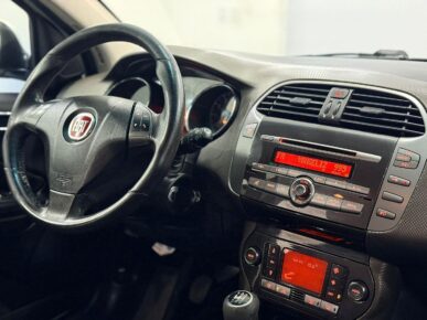 FIAT BRAVO ABSOLUTE 1.8 2012 - Ampére Multimarcas - Veículos usados e semi novos à venda em Curitiba/PR