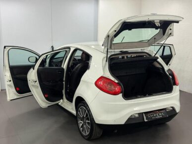 FIAT BRAVO ABSOLUTE 1.8 2012 - Ampére Multimarcas - Veículos usados e semi novos à venda em Curitiba/PR