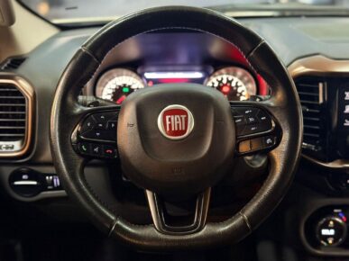 FIAT TORO VOLCANO 2.4 16V FLEX AUT 2019 - Ampére Multimarcas - Veículos usados e semi novos à venda em Curitiba/PR