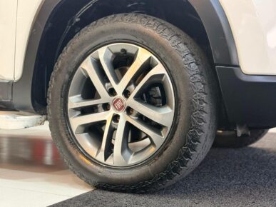 FIAT TORO VOLCANO 2.4 16V FLEX AUT 2019 - Ampére Multimarcas - Veículos usados e semi novos à venda em Curitiba/PR