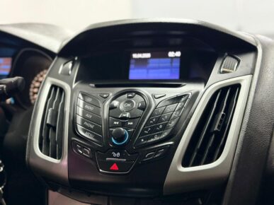 FORD FOCUS SE AT 2.0T 2015 - Ampére Multimarcas - Veículos usados e semi novos à venda em Curitiba/PR