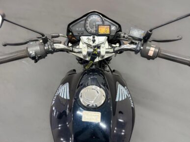 HONDA CB 300R 2012 - Ampére Multimarcas - Veículos usados e semi novos à venda em Curitiba/PR