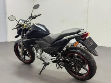 HONDA CB 300R 2012 - Ampére Multimarcas - Veículos usados e semi novos à venda em Curitiba/PR