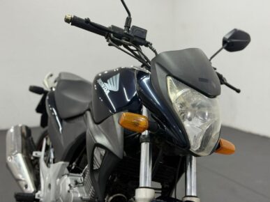 HONDA CB 300R 2012 - Ampére Multimarcas - Veículos usados e semi novos à venda em Curitiba/PR