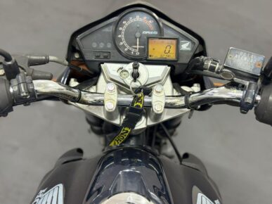 HONDA CB 300R 2012 - Ampére Multimarcas - Veículos usados e semi novos à venda em Curitiba/PR