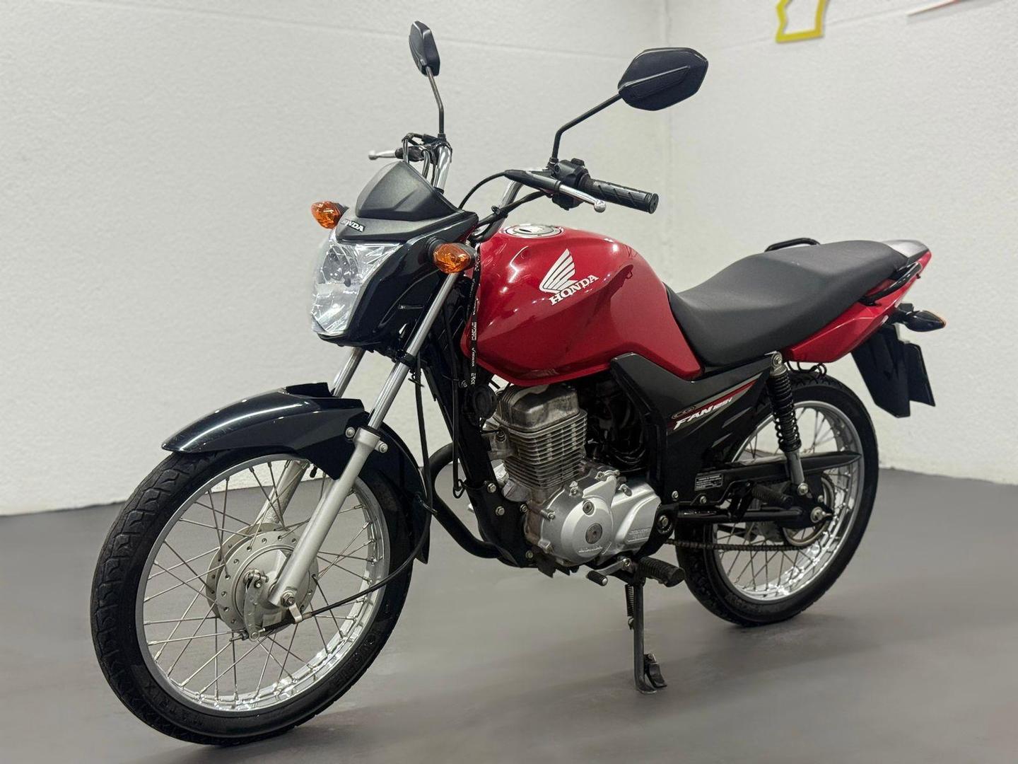HONDA CG 125I FAN 2017 - Ampére Multimarcas - Veículos usados e semi novos à venda em Curitiba/PR