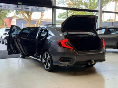 HONDA CIVIC TOURING CVT 2017 - Ampére Multimarcas - Veículos usados e semi novos à venda em Curitiba/PR