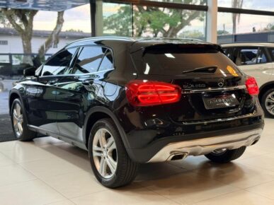 MERCEDES-BENZ GLA200FF 2017 - Ampére Multimarcas - Veículos usados e semi novos à venda em Curitiba/PR