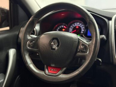 RENAULT SANDERO 20 RS 2017 - Ampére Multimarcas - Veículos usados e semi novos à venda em Curitiba/PR