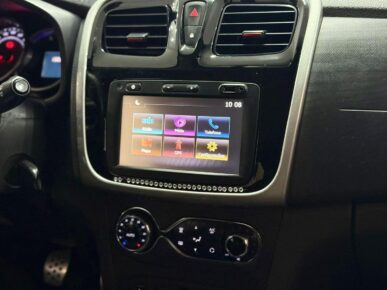 RENAULT SANDERO 20 RS 2017 - Ampére Multimarcas - Veículos usados e semi novos à venda em Curitiba/PR