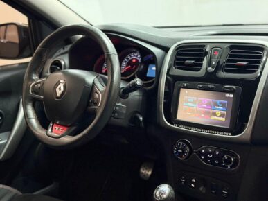 RENAULT SANDERO 20 RS 2017 - Ampére Multimarcas - Veículos usados e semi novos à venda em Curitiba/PR