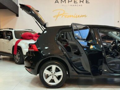 VOLKSWAGEN GOLF COMFORTLINE MA 2016 - Ampére Multimarcas - Veículos usados e semi novos à venda em Curitiba/PR