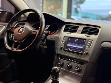 VOLKSWAGEN GOLF COMFORTLINE MA 2016 - Ampére Multimarcas - Veículos usados e semi novos à venda em Curitiba/PR