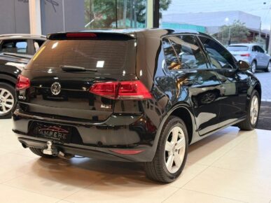 VOLKSWAGEN GOLF COMFORTLINE MA 2016 - Ampére Multimarcas - Veículos usados e semi novos à venda em Curitiba/PR