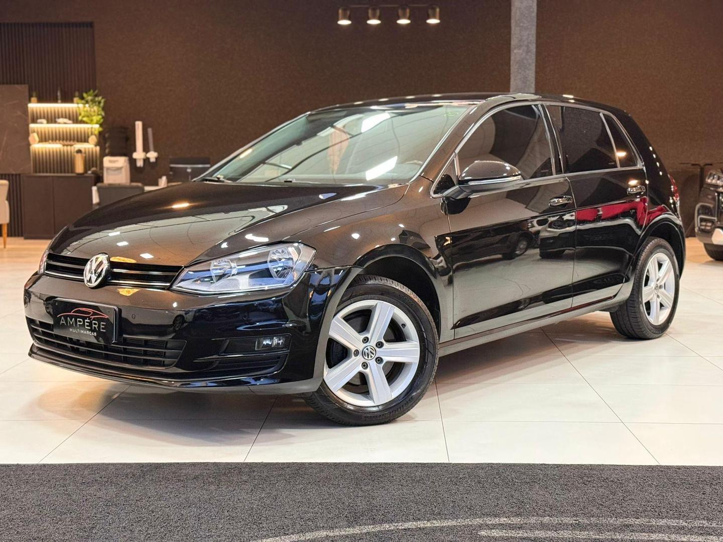 VOLKSWAGEN GOLF COMFORTLINE MA 2016 - Ampére Multimarcas - Veículos usados e semi novos à venda em Curitiba/PR