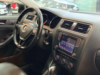 VOLKSWAGEN JETTA CL AF 2018 - Ampére Multimarcas - Veículos usados e semi novos à venda em Curitiba/PR