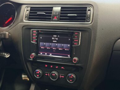 VOLKSWAGEN JETTA CL AF 2018 - Ampére Multimarcas - Veículos usados e semi novos à venda em Curitiba/PR