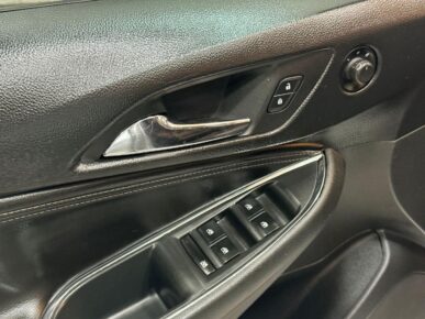 CHEVROLET CHEV CRUZE LT HB AT 2018 - Ampére Multimarcas - Veículos usados e semi novos à venda em Curitiba/PR