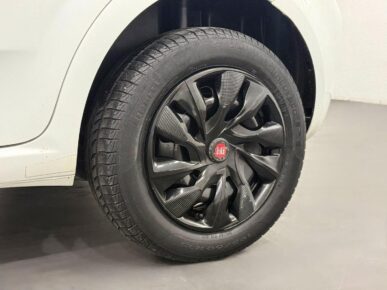 FIAT PUNTO ATTRACTIVE 2015 - Ampére Multimarcas - Veículos usados e semi novos à venda em Curitiba/PR