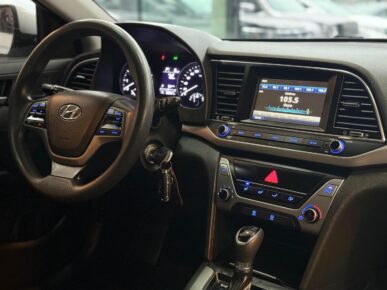HYUNDAI ELANTRA 2018 - Ampére Multimarcas - Veículos usados e semi novos à venda em Curitiba/PR