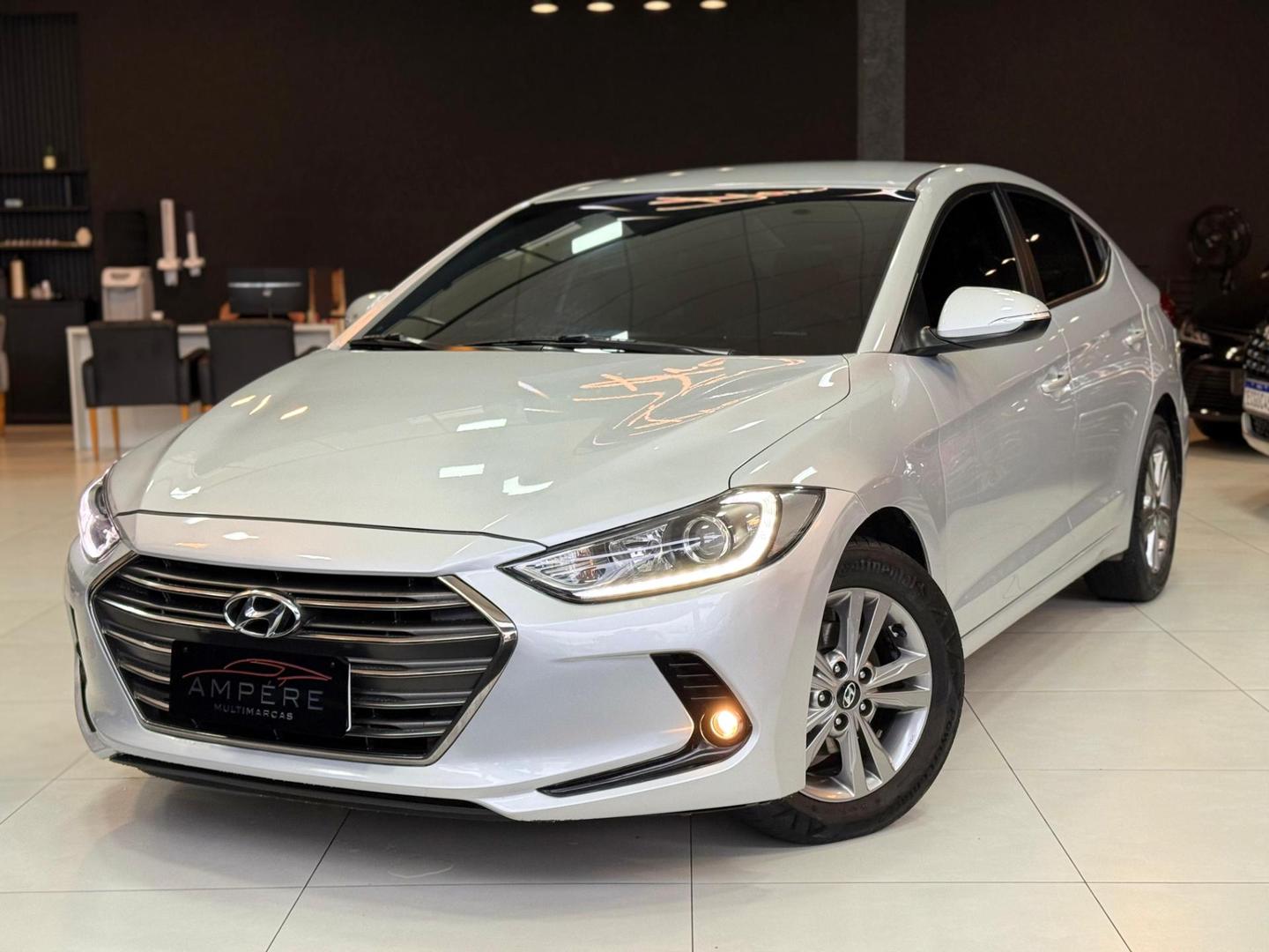 HYUNDAI ELANTRA 2018 - Ampére Multimarcas - Veículos usados e semi novos à venda em Curitiba/PR
