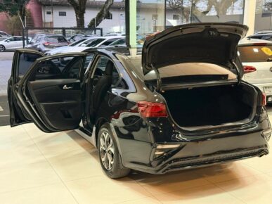 KIA CERATO FF EX2.0 AT 2020 - Ampére Multimarcas - Veículos usados e semi novos à venda em Curitiba/PR