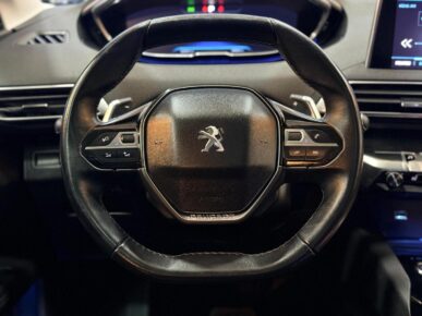 PEUGEOT 3008 GRIFFE AT 2018 - Ampére Multimarcas - Veículos usados e semi novos à venda em Curitiba/PR