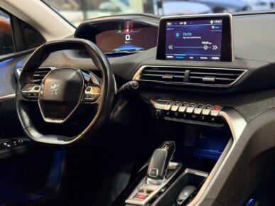 PEUGEOT 3008 GRIFFE AT 2018 - Ampére Multimarcas - Veículos usados e semi novos à venda em Curitiba/PR